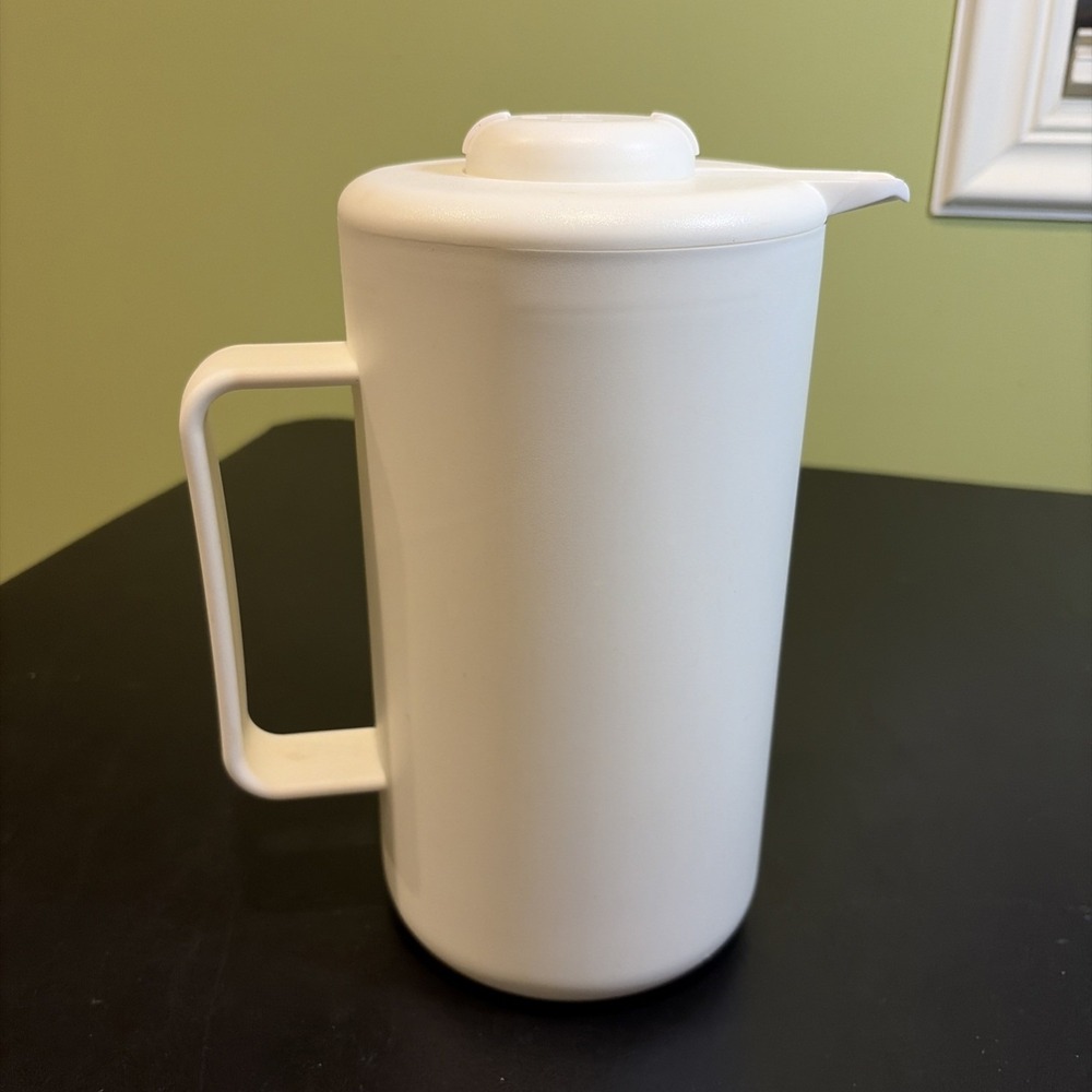 Vintage Bodum Thermo Carafe White Bistro Jug 1 qt Hot & Cold Double Wall
